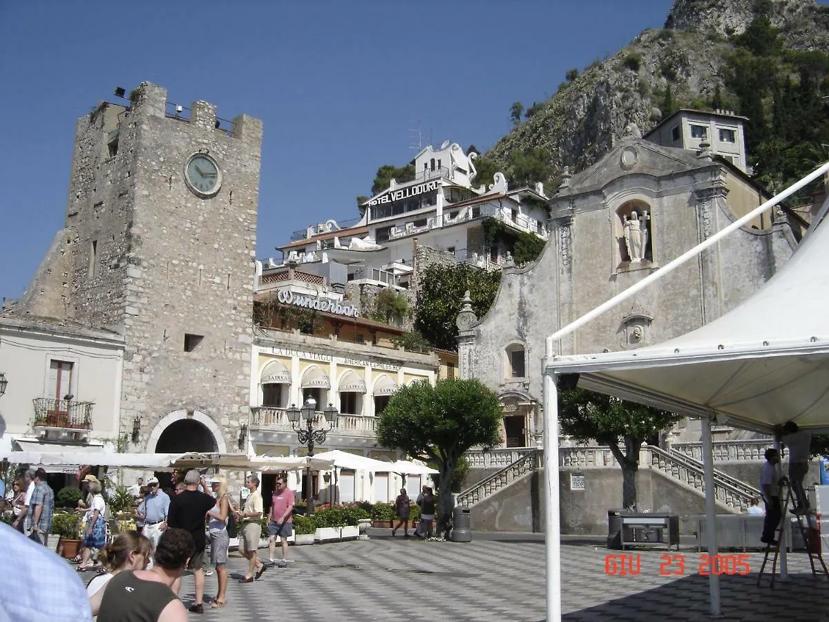 Taormina Castle And Sea View 아파트