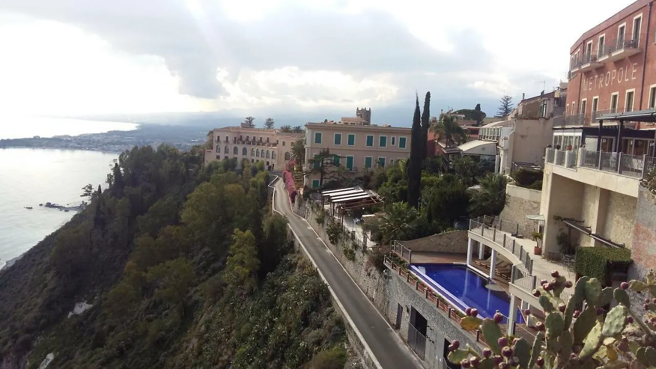 Taormina Castle And Sea View 아파트